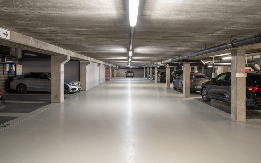 Le cabinet d’avocats Allen & Overy (Sint Pieters-Woluwe/Bruxelles) renouvelle sa toiture-parking
