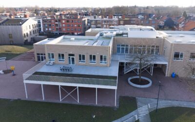 Afdichting luifel met ALSAN PMMA (school Go! De Smiskens – Turnhout)